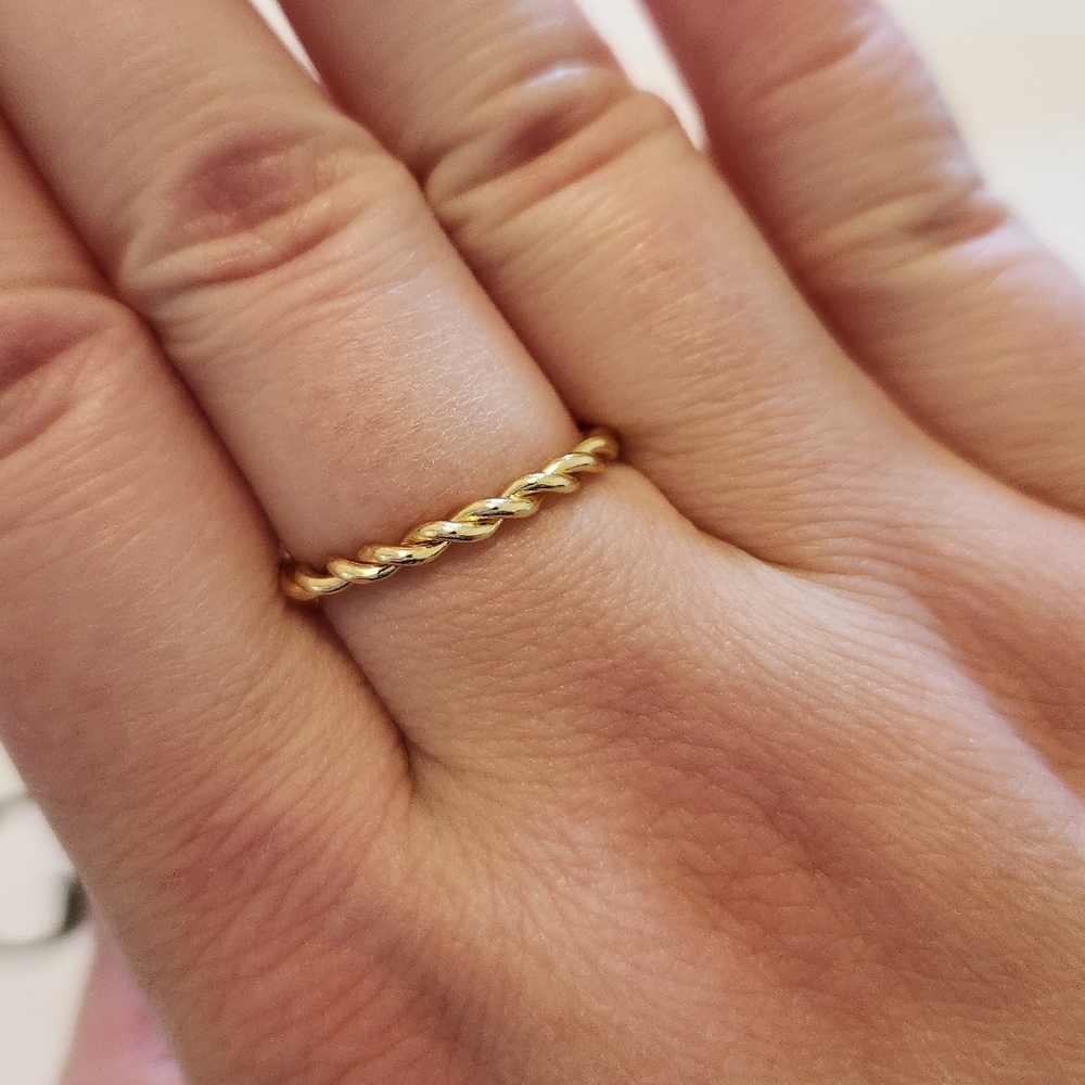 🔷️ Gold Set of 4 Twisted Band Rings Sizes 7 to 9 - Picture 4 of 4